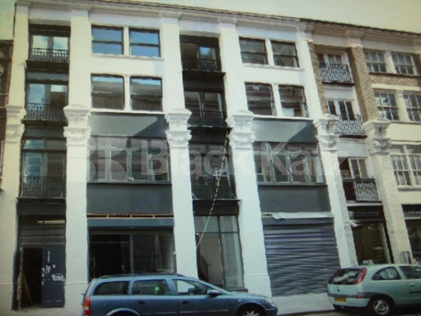 			NEW INSTRUCTION, 3 Bedroom, 1 bath, 1 reception Penthouse			 Middlesex Street , SPITALFIELDS